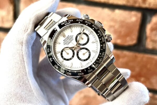 まだまだ稀少！現行デイトナRef.126500LN