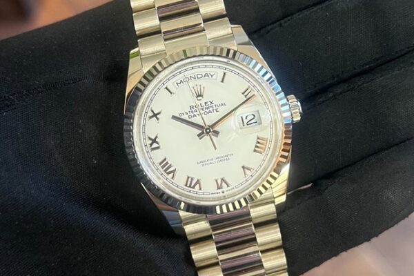 最高峰モデルが入荷しております！