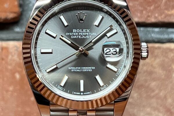 渋いスレート　デイトジャスト41　Ref.126334